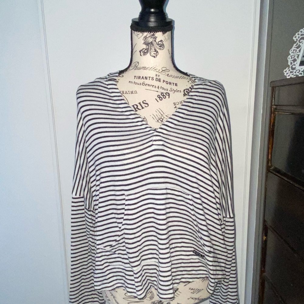 Black & White Striped Long Sleeve.